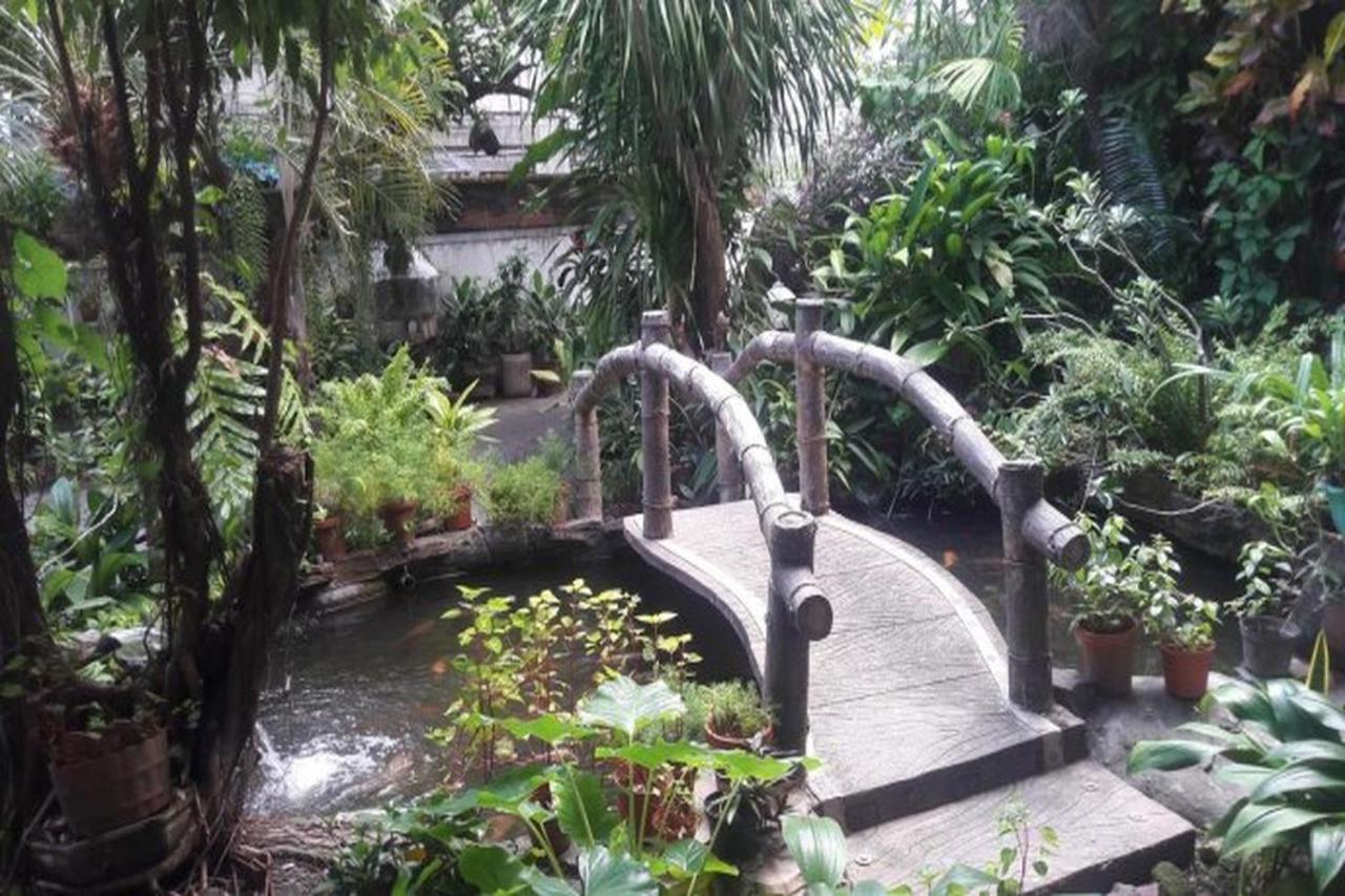 Hotel Airlangga Mataram Exterior photo